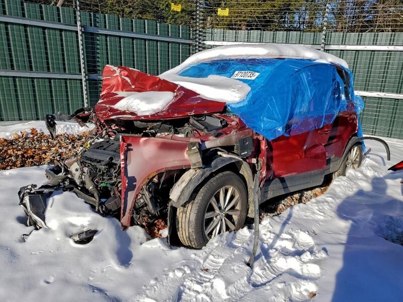 2014 VOLKSWAGEN Tiguan