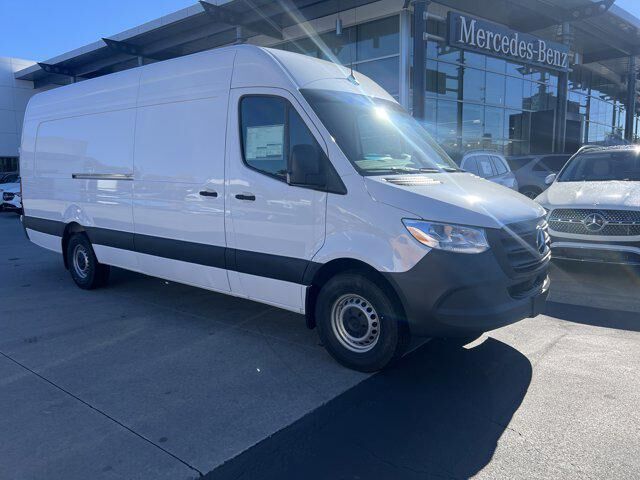 2025 Mercedes-Benz Sprinter