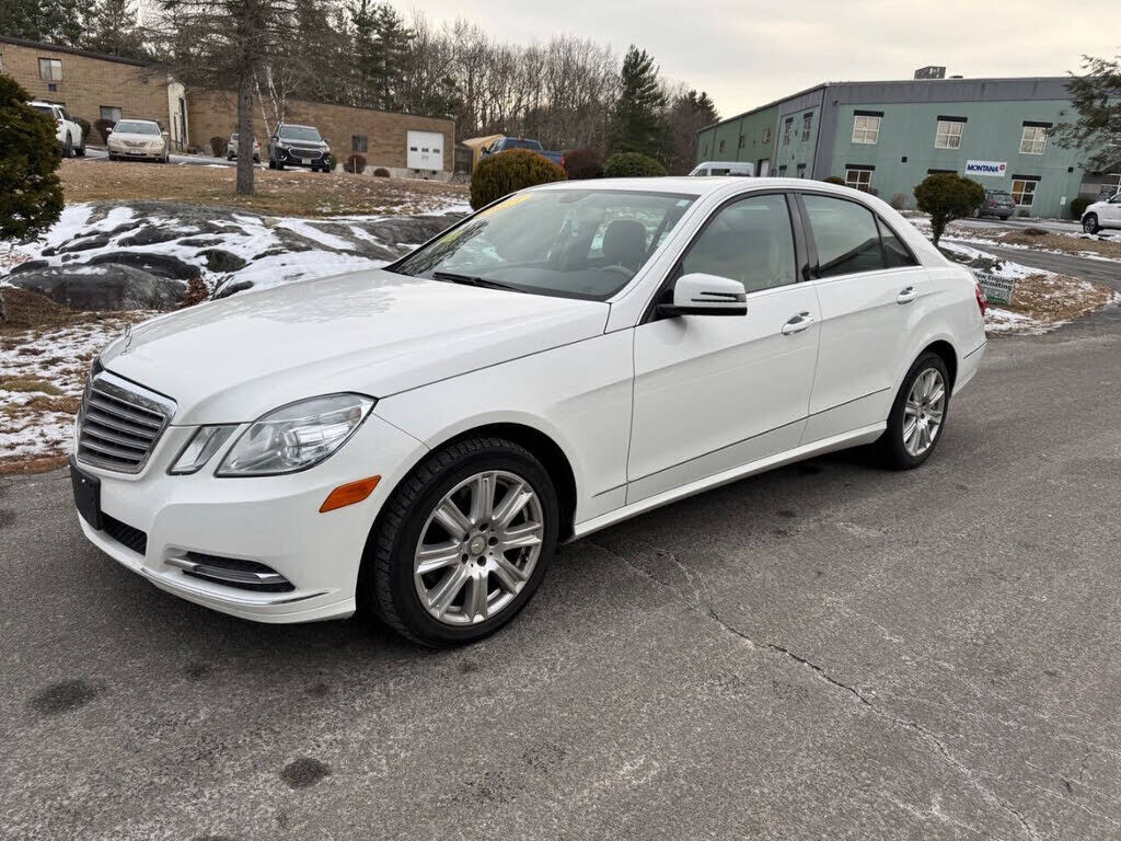 2013 MERCEDES-BENZ E-Class