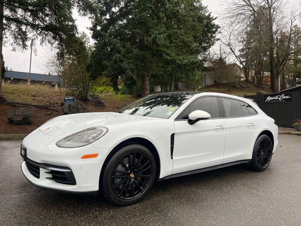 2018 PORSCHE Panamera