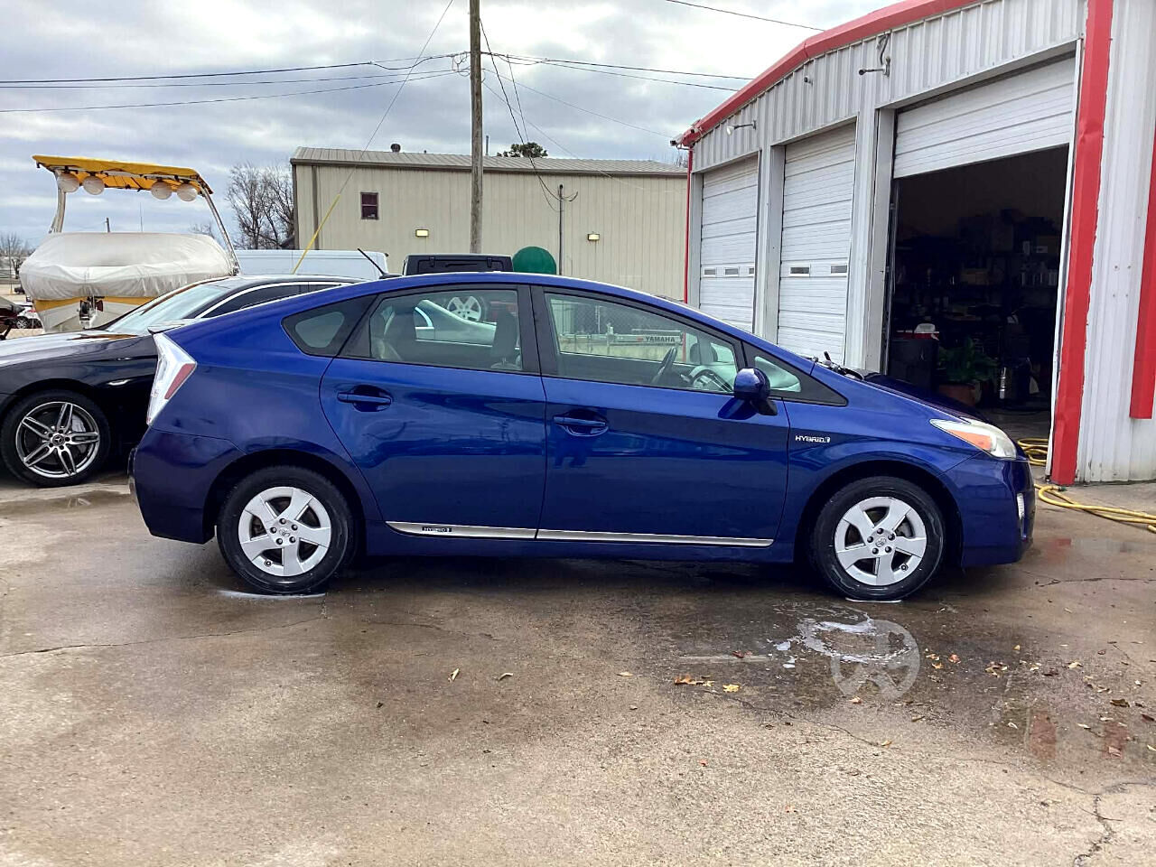 2011 TOYOTA PRIUS