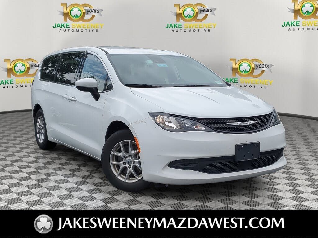 2023 CHRYSLER Voyager