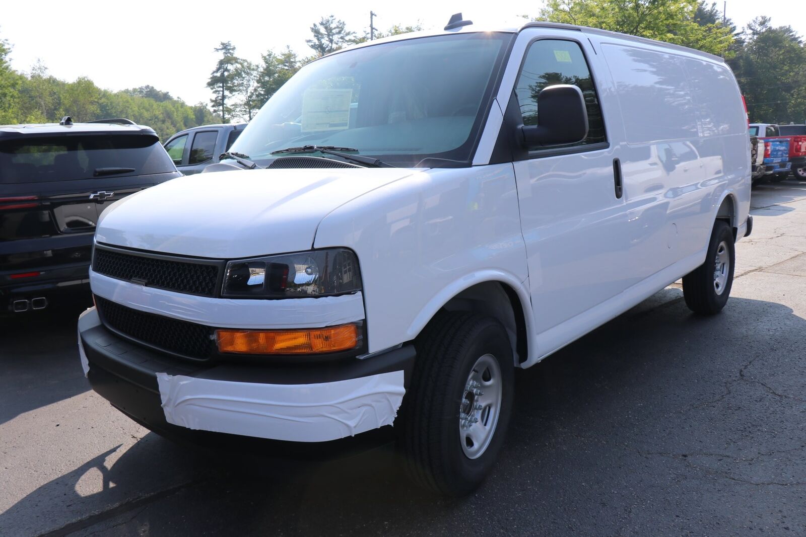 2025 CHEVROLET Express