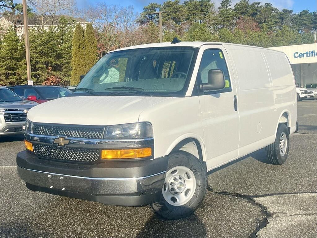 2025 CHEVROLET Express