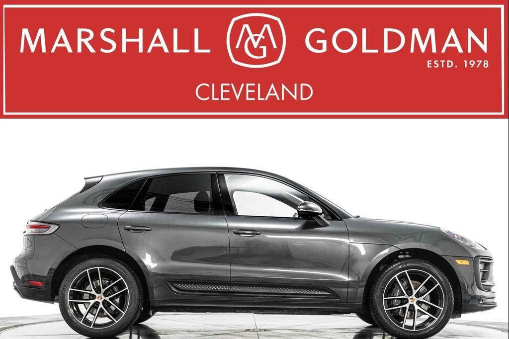 2023 PORSCHE Macan
