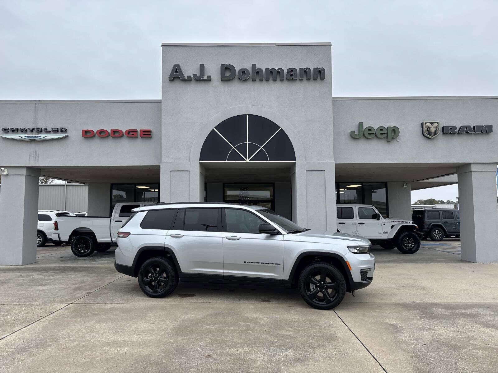 2025 JEEP Grand Cherokee L