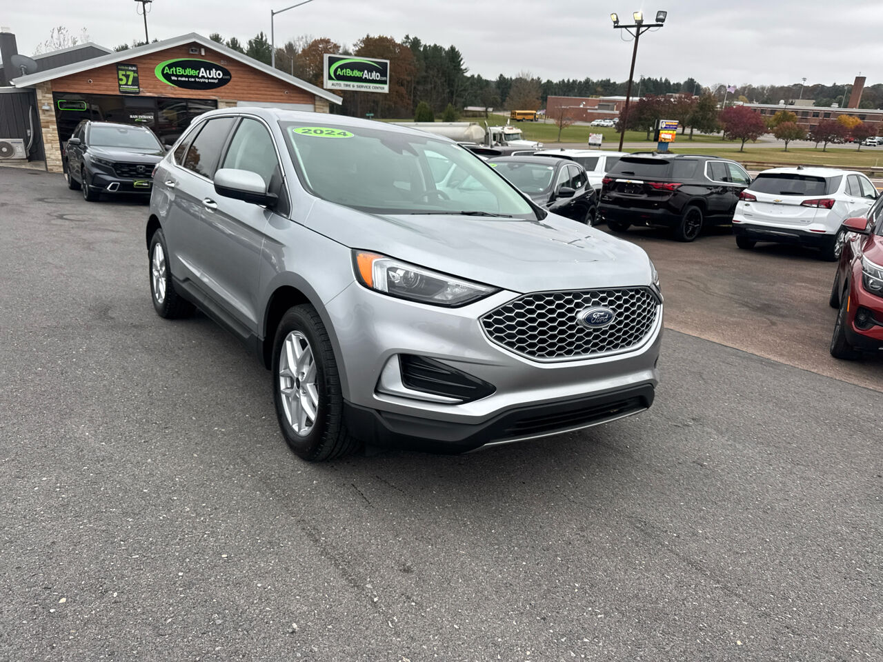 2024 FORD Edge