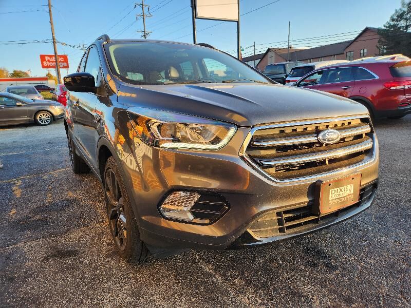 2017 FORD Escape
