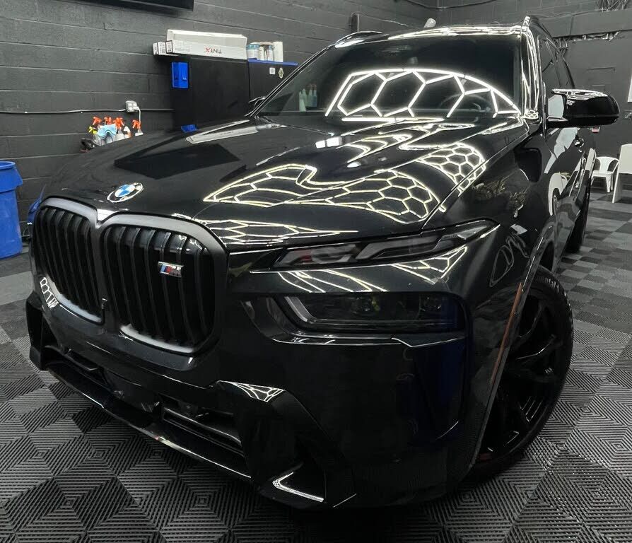 2023 BMW X7