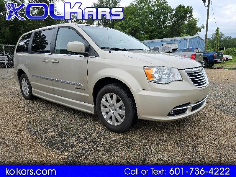 2014 CHRYSLER Town and Country