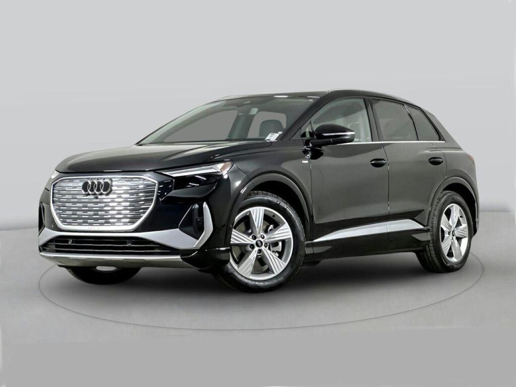 2026 AUDI Q4