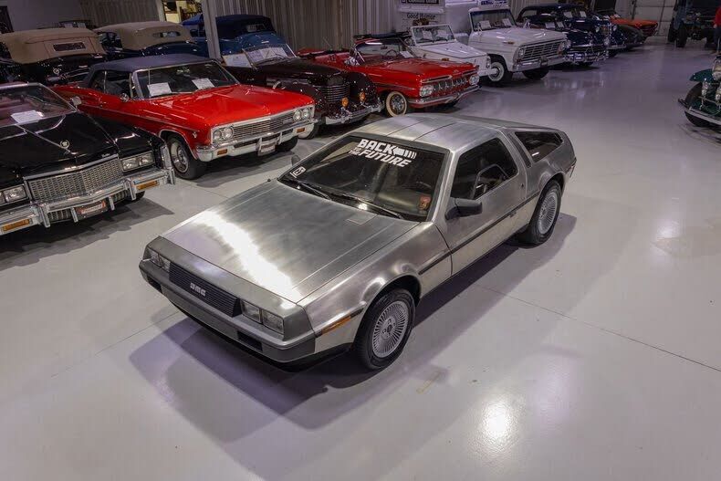 1981 DELOREAN DMC-12