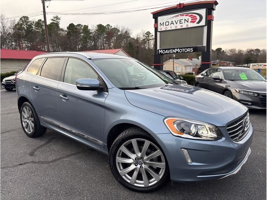 2017 VOLVO XC60