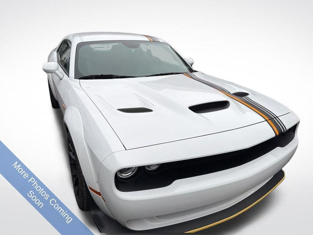 2022 DODGE Challenger