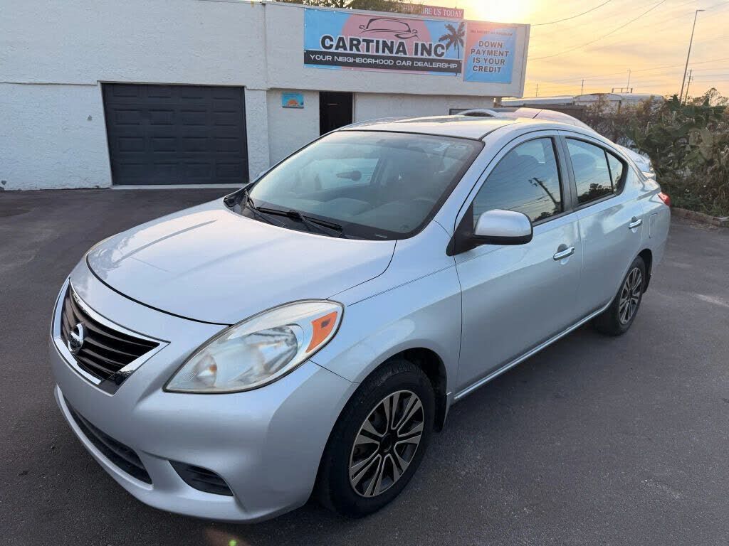 2013 NISSAN Versa