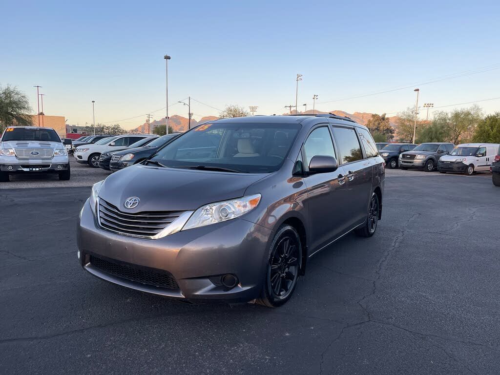 2015 TOYOTA Sienna