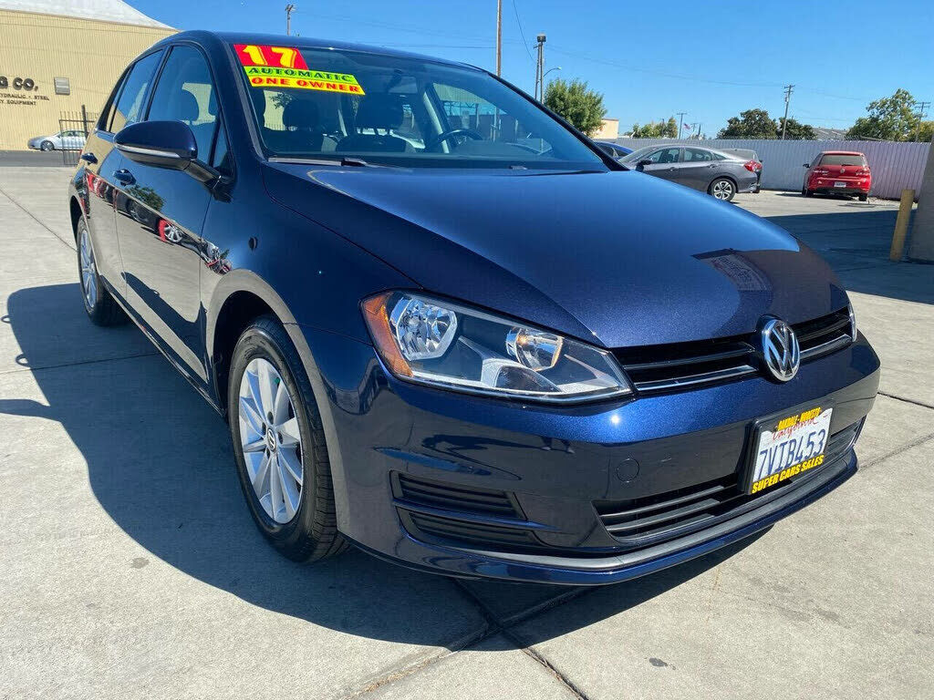 2017 VOLKSWAGEN Golf