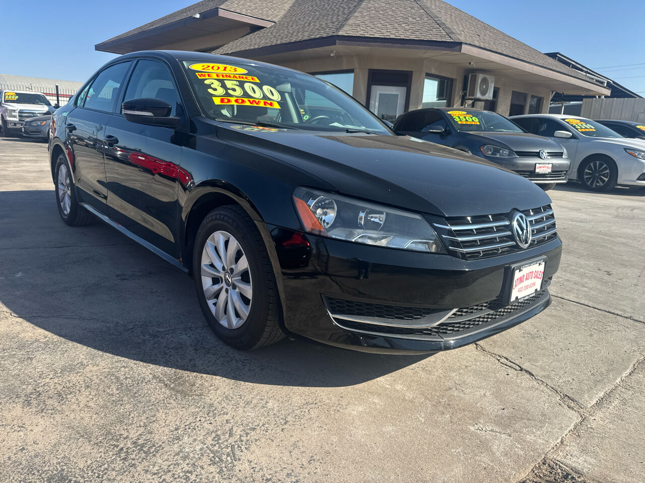 2013 VOLKSWAGEN Passat