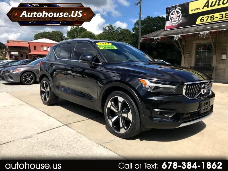 2019 VOLVO XC40