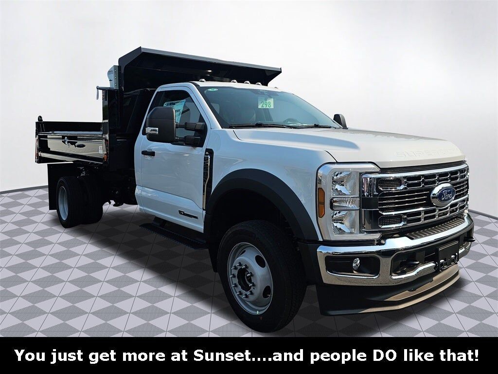 2025 FORD F-550