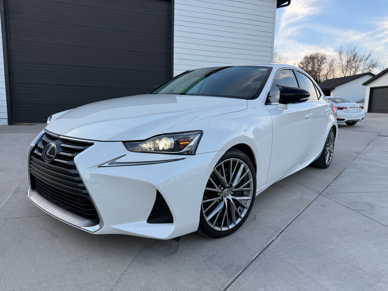 2019 LEXUS IS