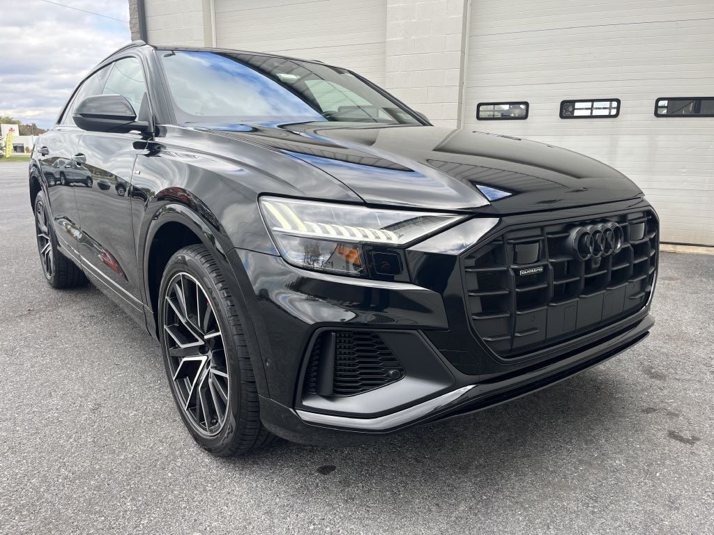 2022 AUDI Q8