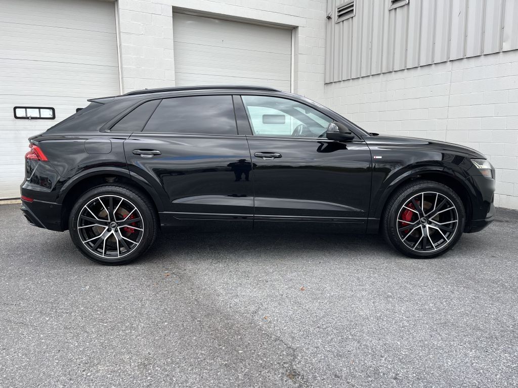 2022 Audi Q8