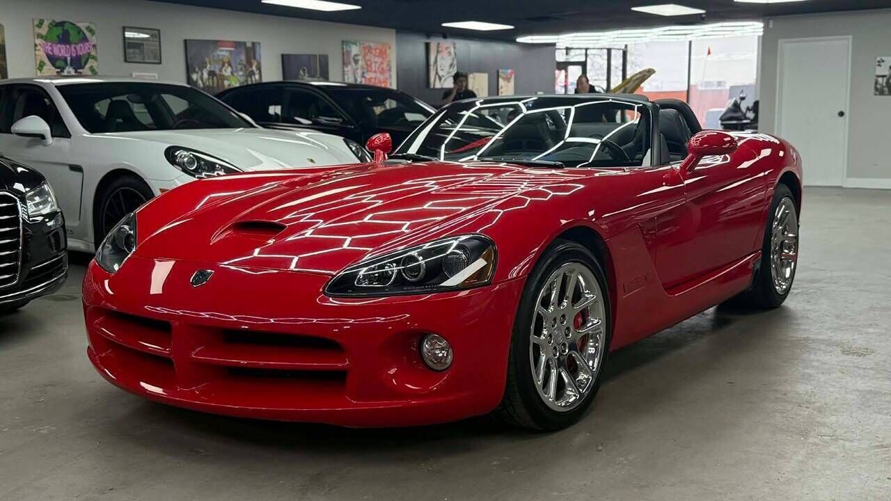 2005 DODGE Viper