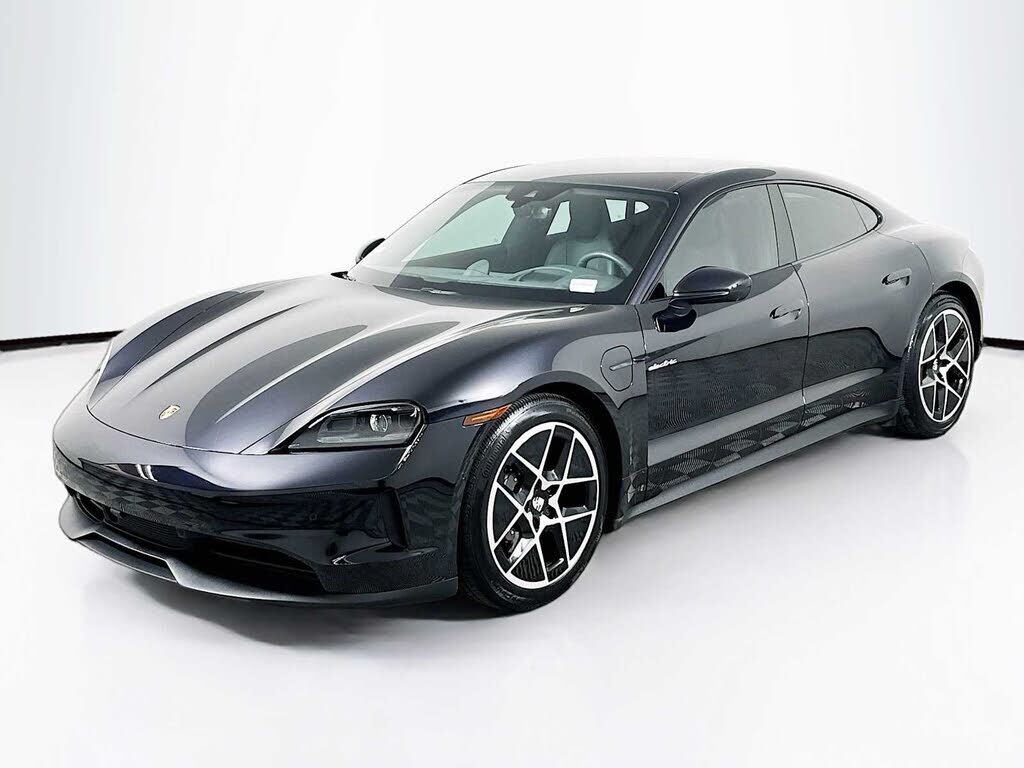 2025 PORSCHE Taycan