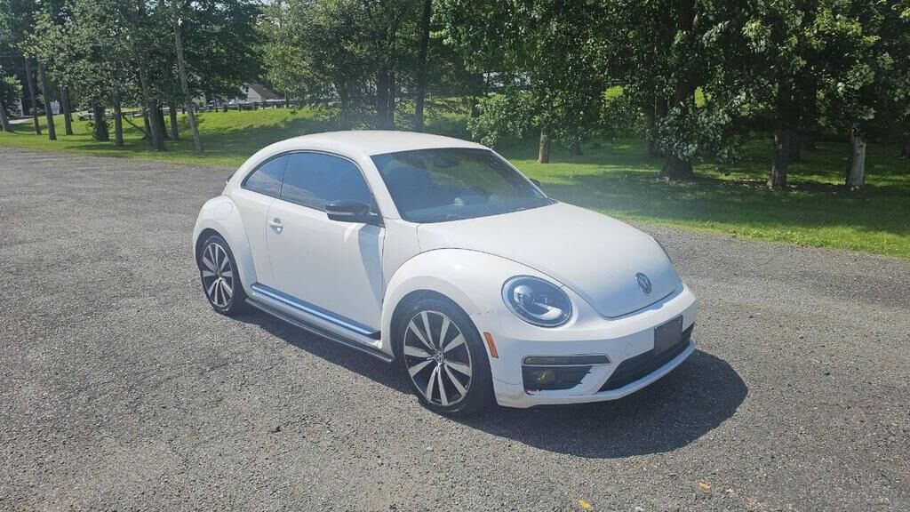 2012 VOLKSWAGEN Beetle
