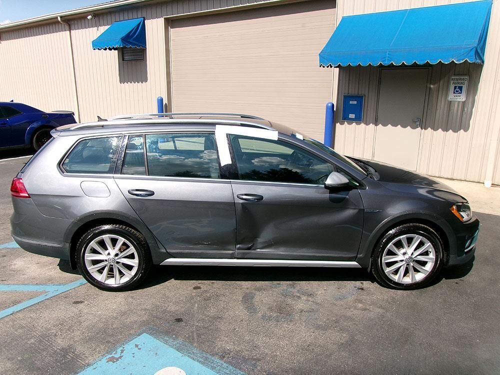 2017 VOLKSWAGEN Golf Alltrack