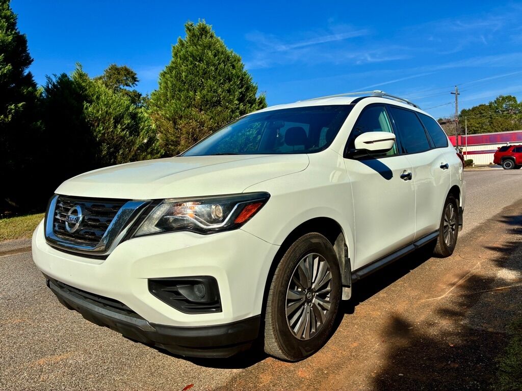 2017 NISSAN Pathfinder