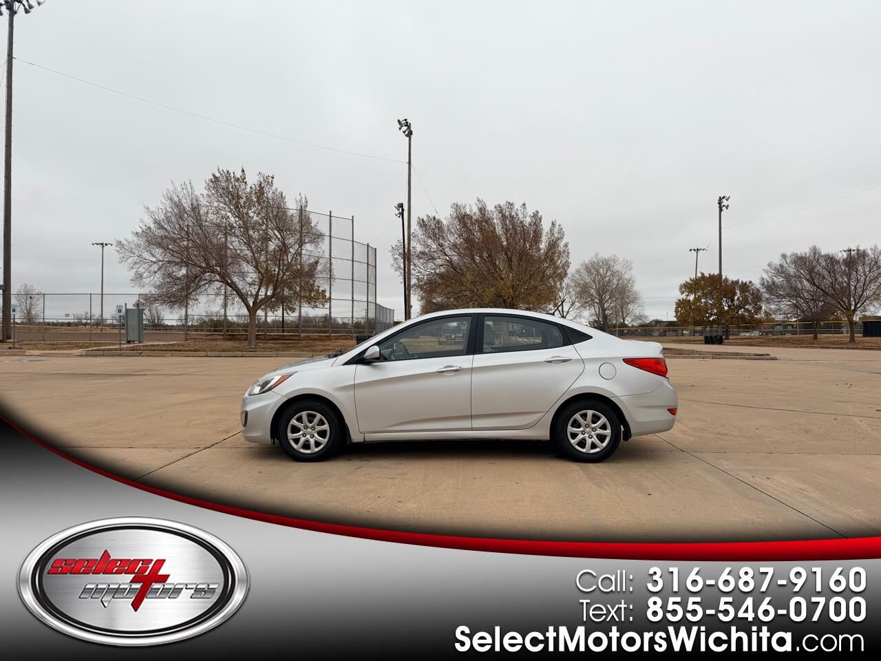 2013 HYUNDAI Accent