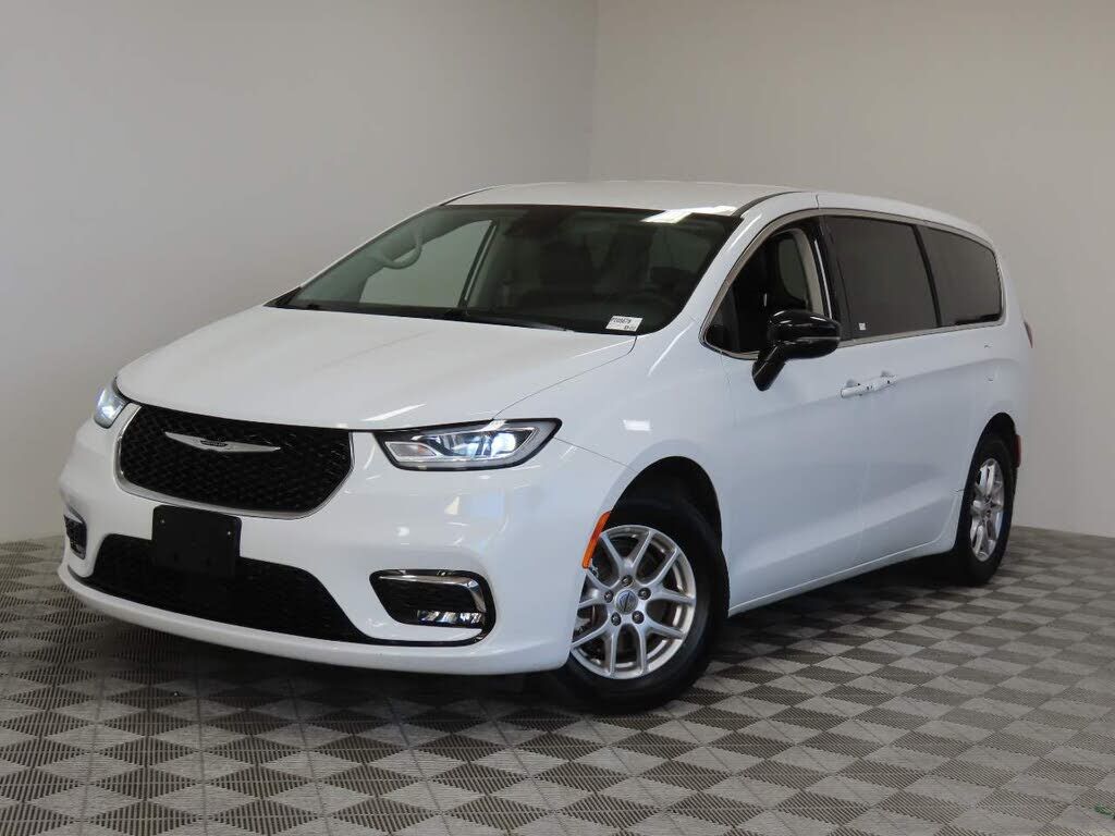 2024 CHRYSLER Pacifica