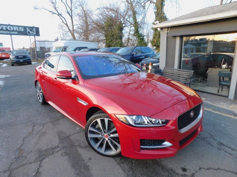 2017 JAGUAR XE