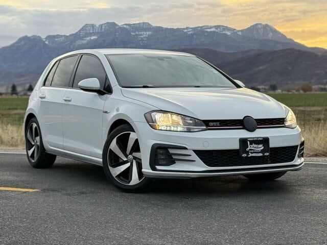 2020 VOLKSWAGEN Golf GTI