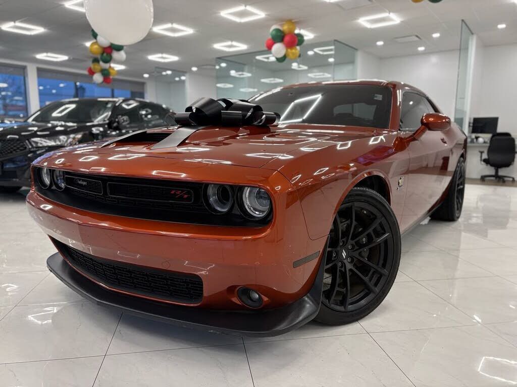 2020 DODGE Challenger