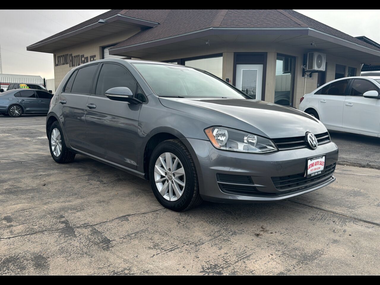 2017 VOLKSWAGEN Golf