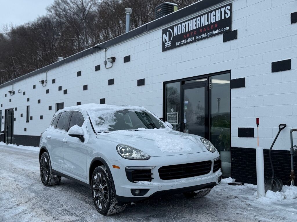 2017 PORSCHE Cayenne