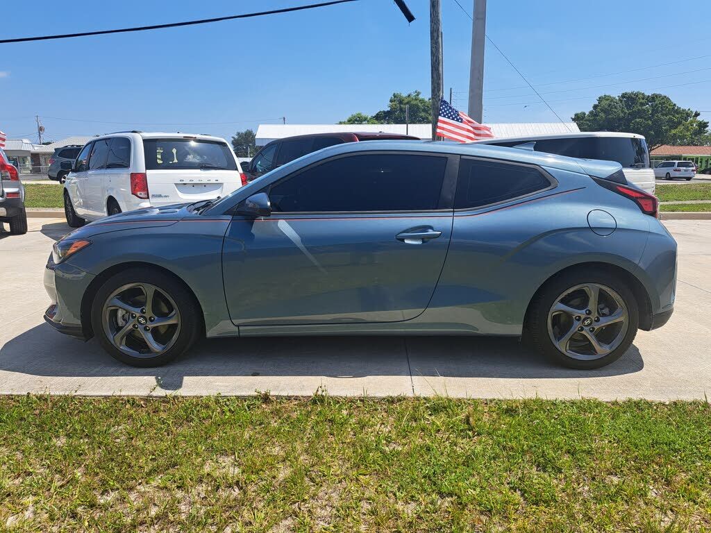 2019 HYUNDAI Veloster