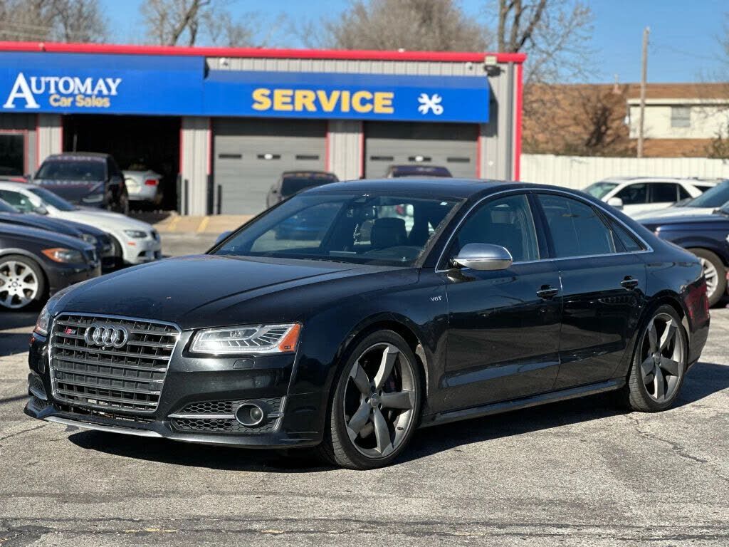 Audi S8