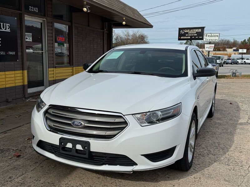 2016 FORD Taurus