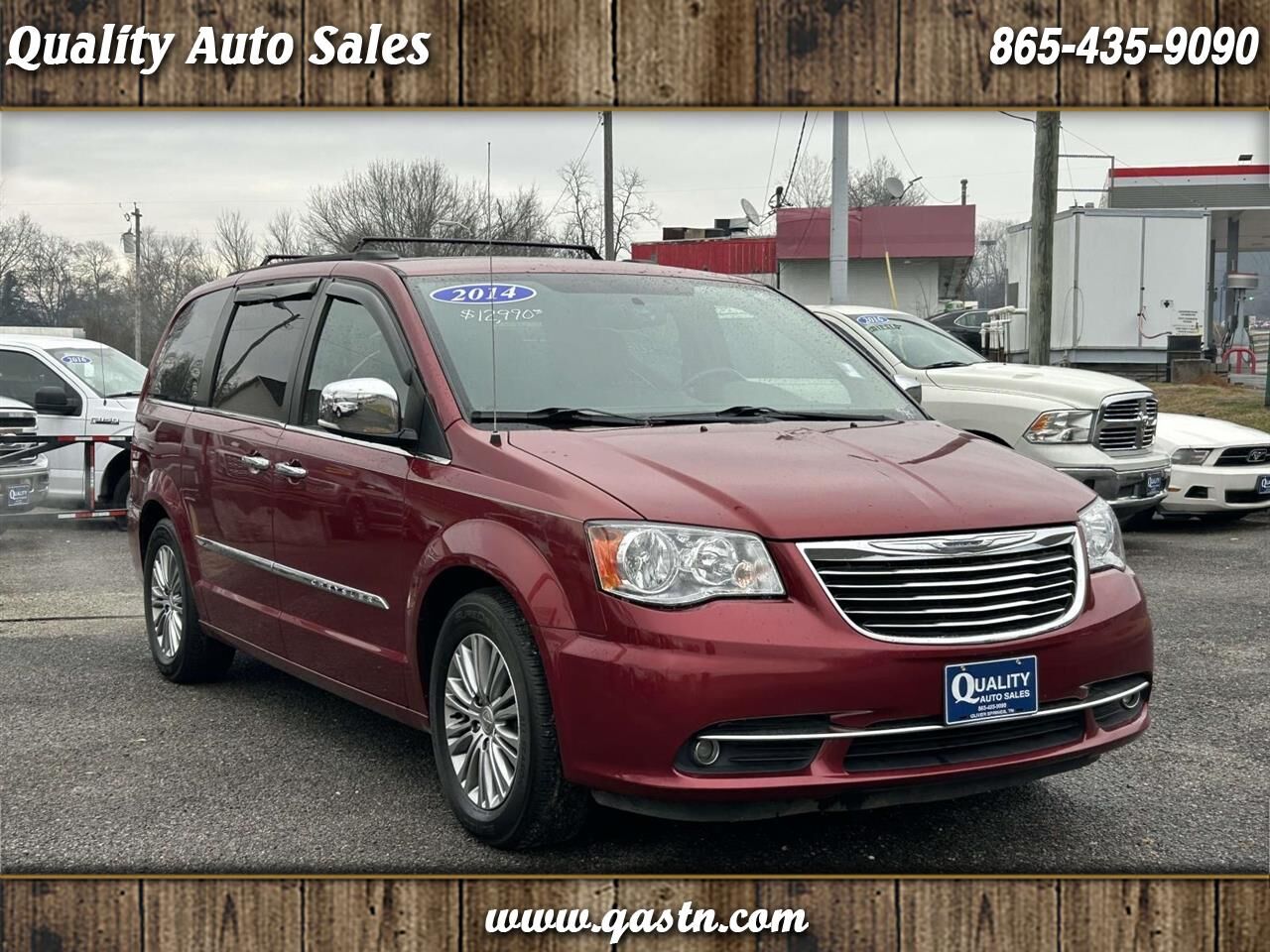 2014 CHRYSLER Town and Country