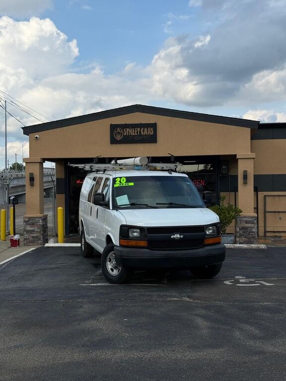 2020 CHEVROLET Express