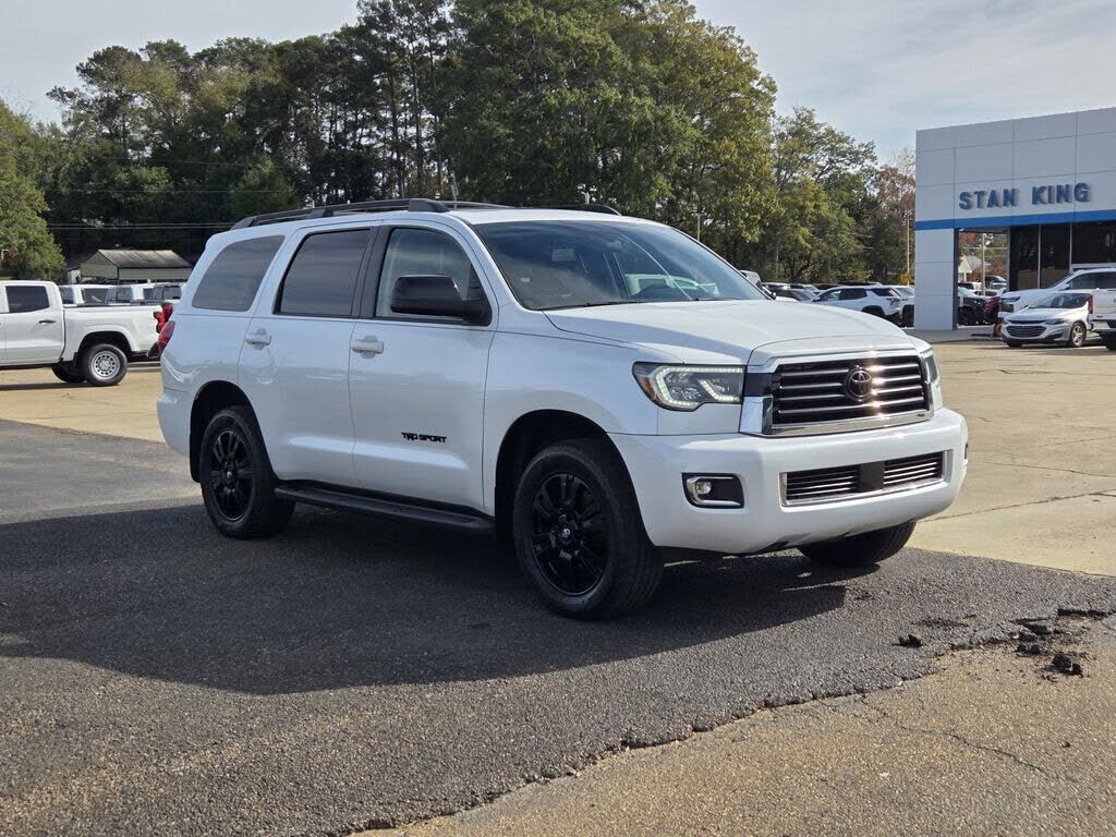2022 TOYOTA Sequoia
