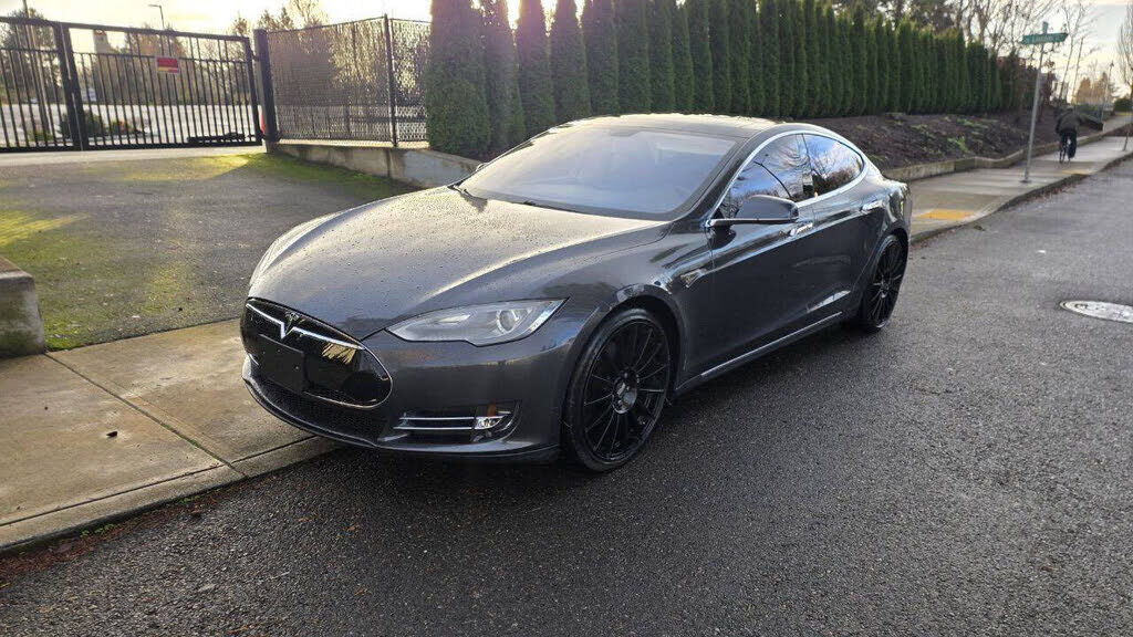 2014 TESLA Model S