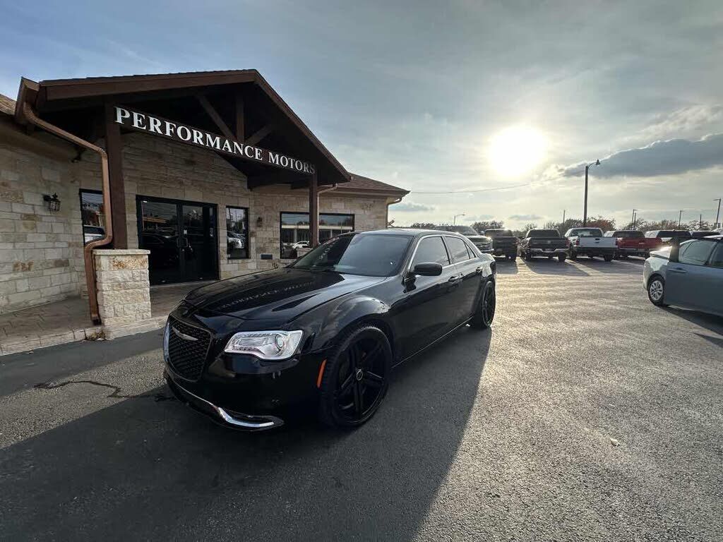 2017 CHRYSLER 300