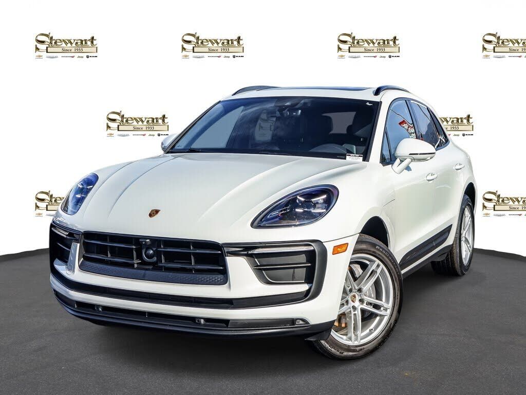 2023 PORSCHE Macan