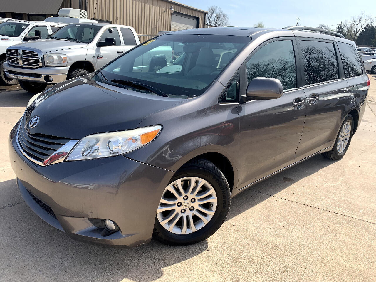 2014 TOYOTA Sienna