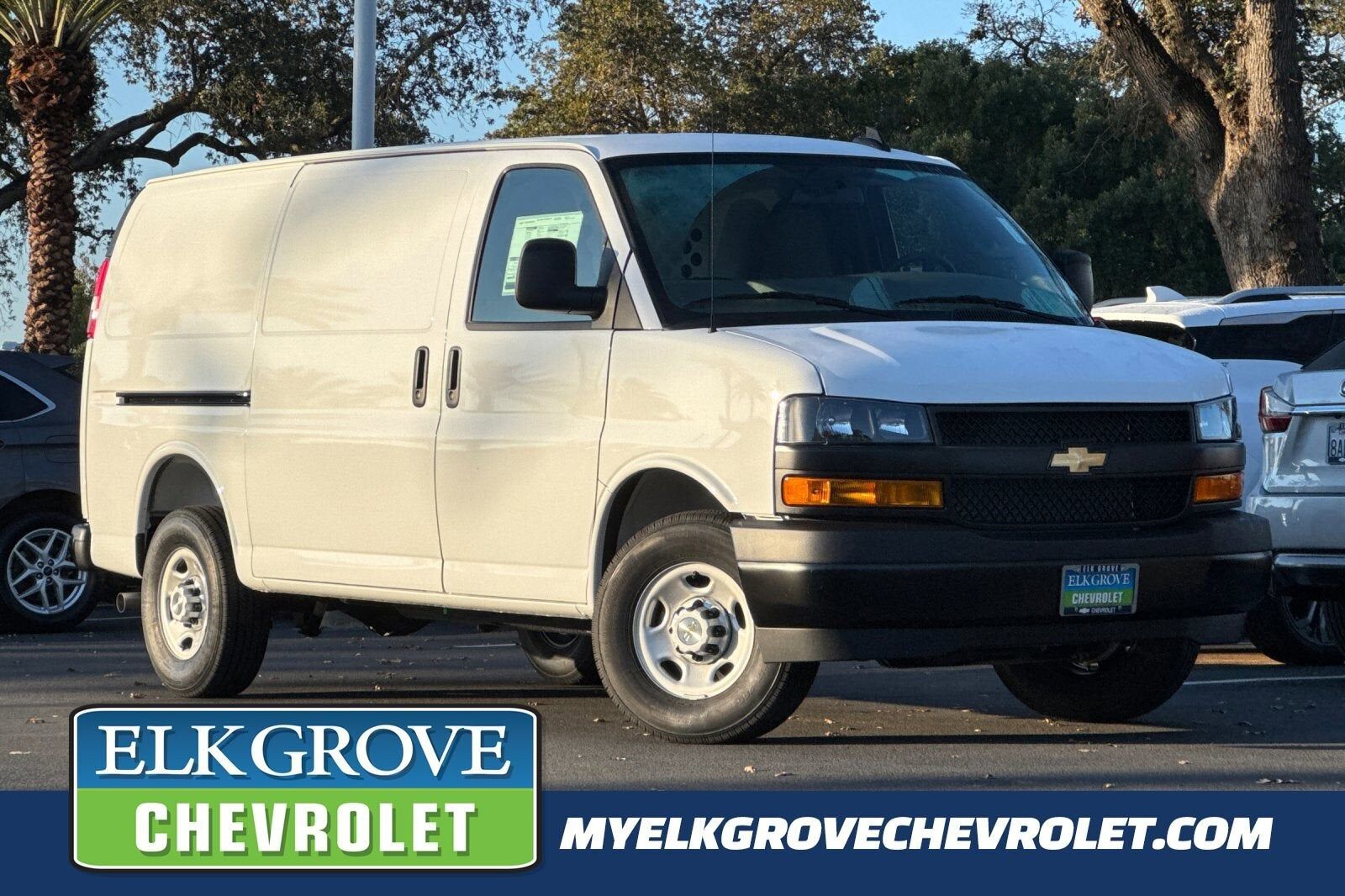 2025 CHEVROLET Express